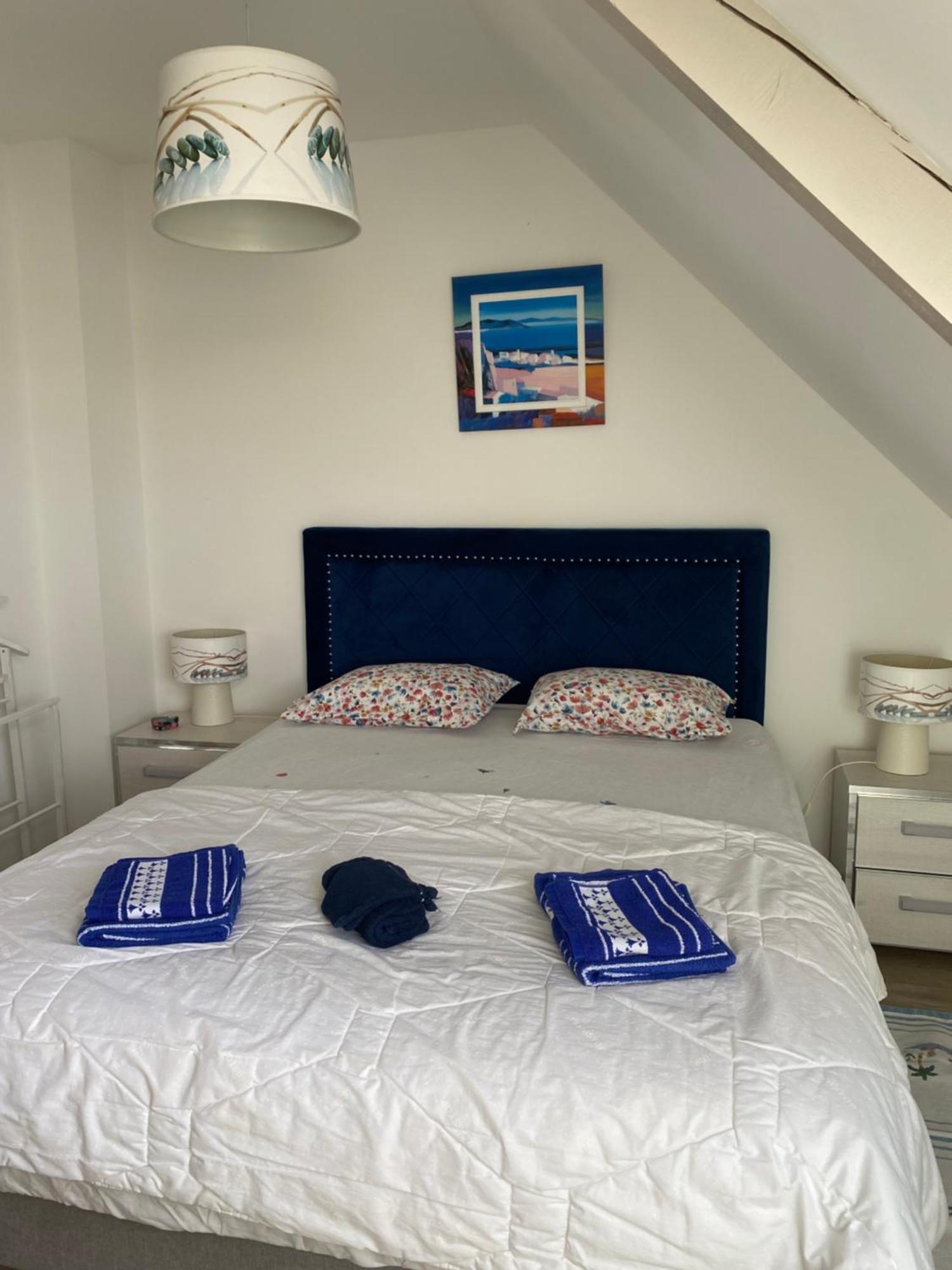 Lestrevet, Les Pieds Dans L Eau Apartment Plomodiern Luaran gambar